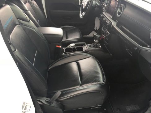 Used 2022 Jeep Wrangler Unlimited Rubicon 4xe w/ Cold Weather Group image 10