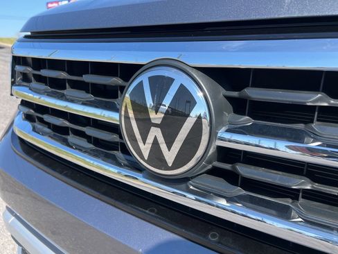 Used 2023 Volkswagen Atlas SE w/ Panoramic Sunroof Package image 11