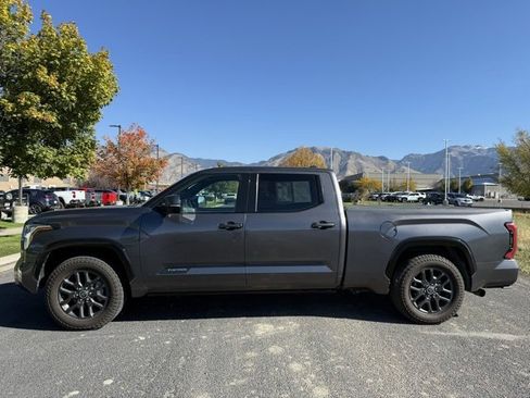 Used 2022 Toyota Tundra Platinum w/ Advanced Package image 1