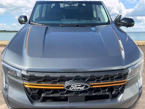 Used 2025 Ford Maverick Tremor AWD/4WD image 45