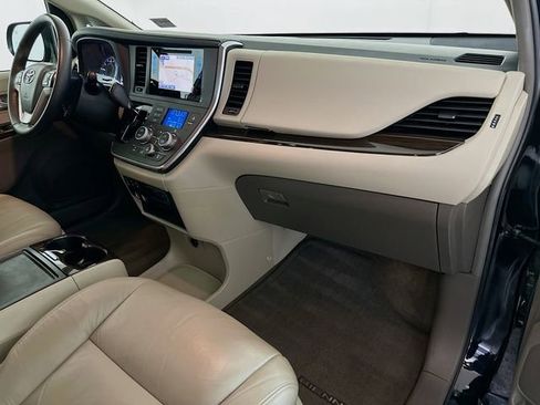 Used 2017 Toyota Sienna XLE w/ XLE Navigation Package image 30