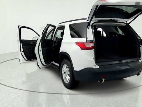 Certified 2021 Chevrolet Traverse LT FWD image 11