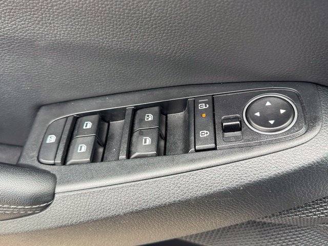 Used 2025 Kia Seltos S FWD image 9