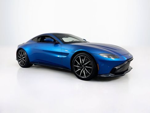 Used 2019 Aston Martin V8 Vantage Coupe RWD image 3