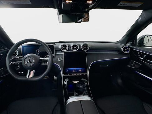 Used 2025 Mercedes-Benz C 300 4MATIC Sedan image 28