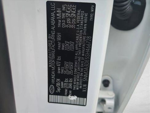 Used 2025 Hyundai Tucson SE image 18