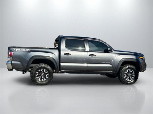 Certified 2021 Toyota Tacoma TRD Off-Road image 4