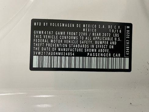 Used 2017 Volkswagen Golf Wolfsburg Edition image 29