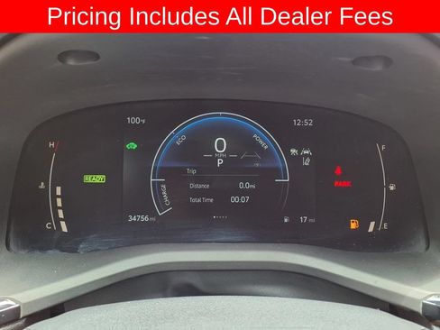 Used 2025 Toyota Camry SE w/ Convenience Package FWD image 31