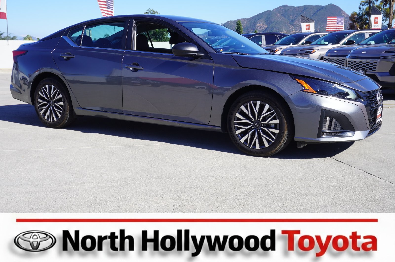Used 2026 Nissan Altima 2.5 SV FWD image 1