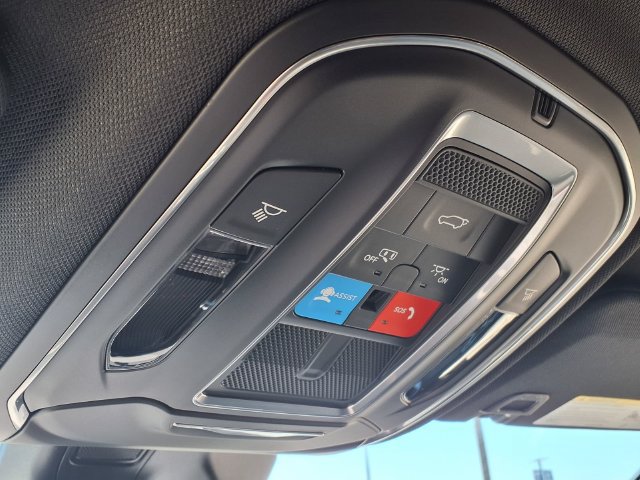 New 2027 Jeep Grand Cherokee Altitude RWD image 16