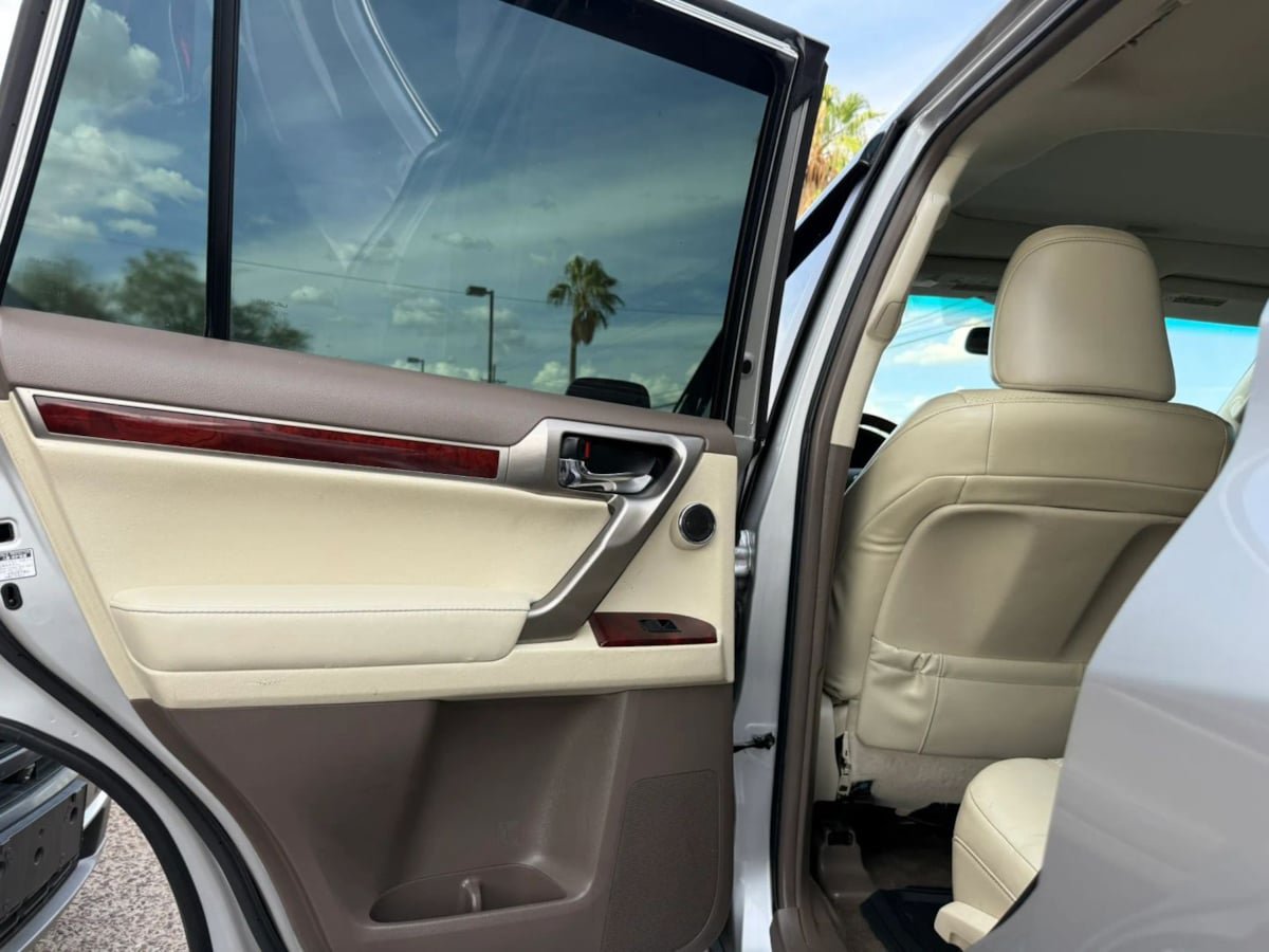 Used 2010 Lexus GX 460 Premium AWD/4WD image 40
