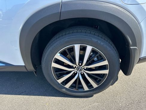 New 2025 Nissan Pathfinder Platinum w/ Cargo Package image 38