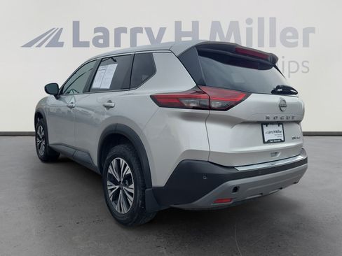 Used 2023 Nissan Rogue SV AWD/4WD image 3