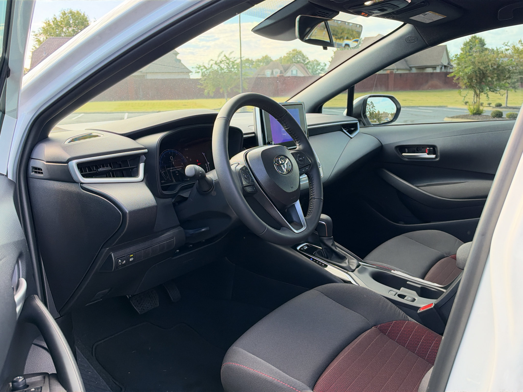Used 2027 Toyota Corolla SE FWD image 10