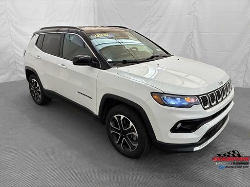 Used 2024 Jeep Compass Limited AWD/4WD image 12