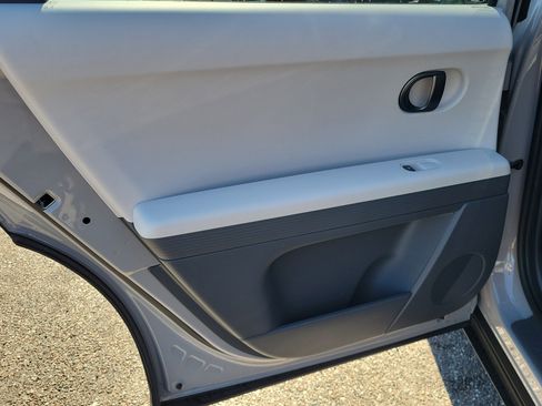 New 2026 Hyundai Ioniq 5 SE image 9