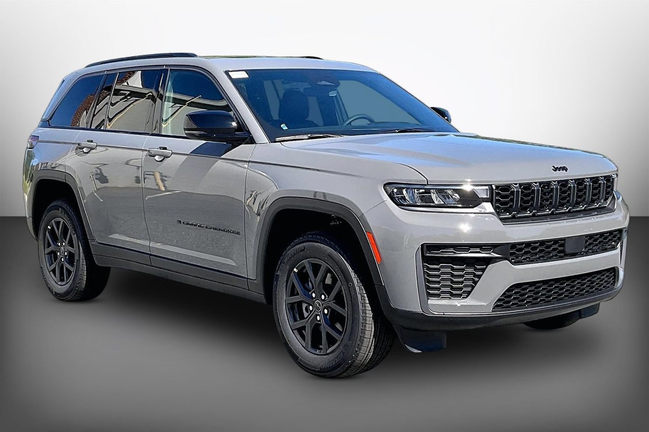 New 2027 Jeep Grand Cherokee Altitude RWD image 1
