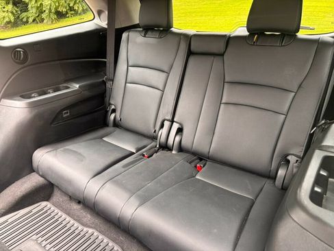 Used 2017 Honda Pilot Touring image 23