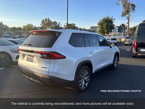 Used 2024 Toyota Grand Highlander Limited image 6