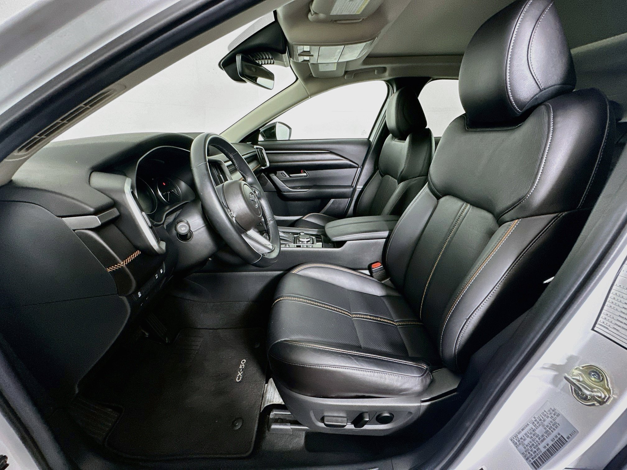 Used 2025 MAZDA CX-50 AWD 2.5 Hybrid w/ Premium Pkg image 13