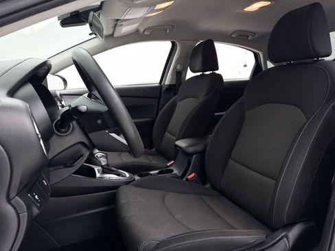 Used 2022 Kia Forte LXS image 15