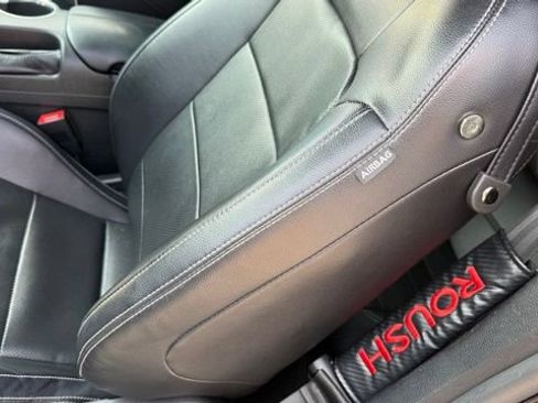Used 2022 Ford Mustang Premium RWD image 13