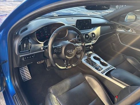 Used 2018 Kia Stinger GT1 image 10