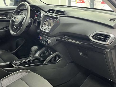 Used 2022 Chevrolet TrailBlazer LT FWD image 23