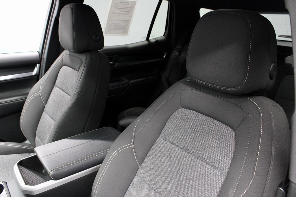 Used 2025 GMC Terrain Elevation AWD/4WD image 26