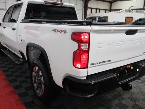 Used 2022 Chevrolet Silverado 2500 Custom w/ Custom Value Package AWD/4WD image 26