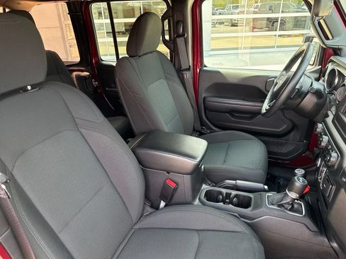 Used 2021 Jeep Wrangler Unlimited Sport AWD/4WD image 43