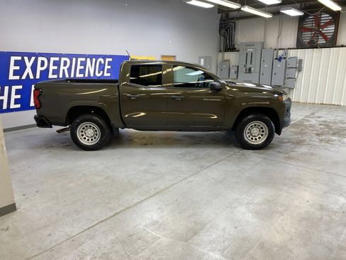 Used 2024 Chevrolet Colorado W/T RWD image 8