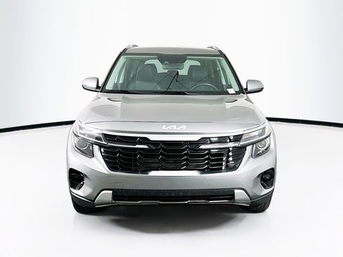 Used 2025 Kia Seltos S image 2