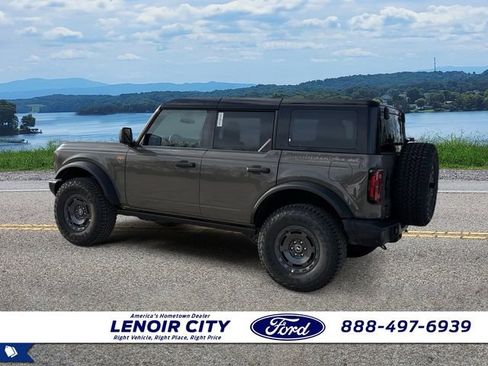 New 2025 Ford Bronco Badlands w/ Sasquatch Package AWD/4WD image 5