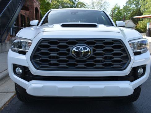Used 2021 Toyota Tacoma TRD Sport image 5