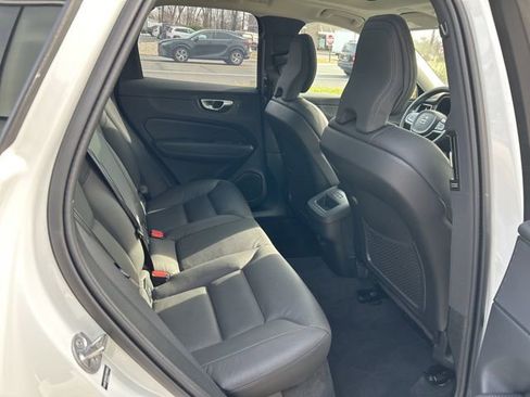 Certified 2025 Volvo XC60 B5 Plus image 13