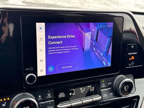 Used 2023 Toyota Highlander XLE image 25