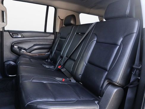 Used 2018 Chevrolet Suburban LT RWD image 22
