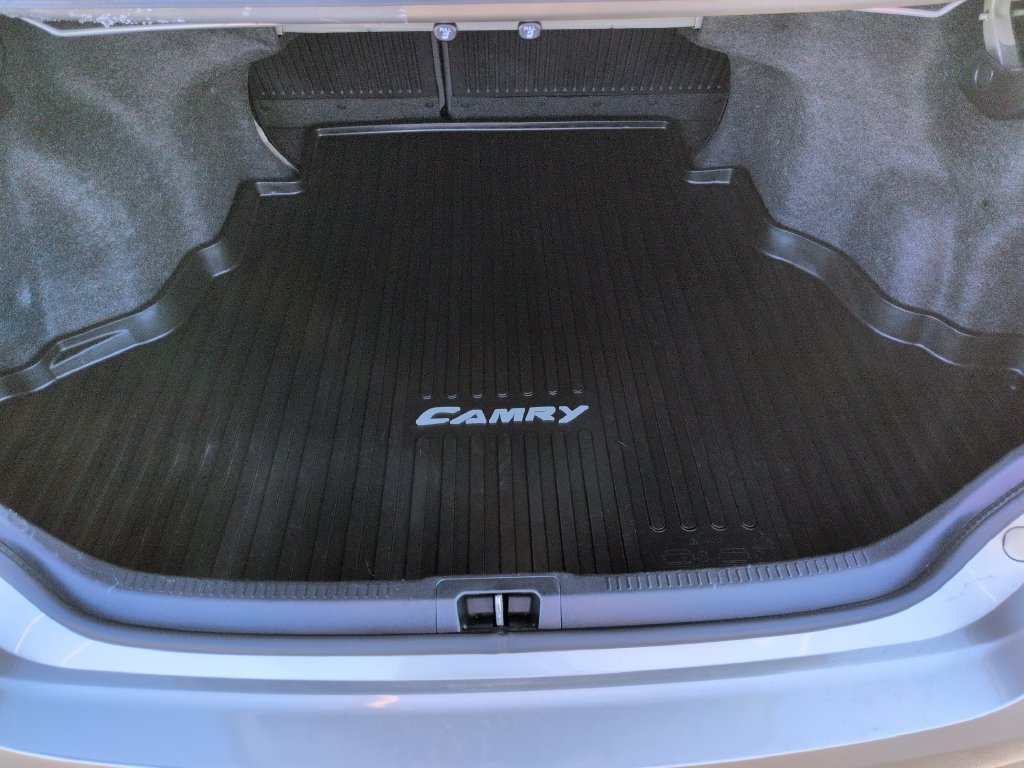 Used 2017 Toyota Camry SE FWD image 23