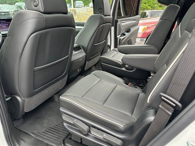 Used 2025 Cadillac Escalade Sport w/ Touring Package AWD/4WD image 27