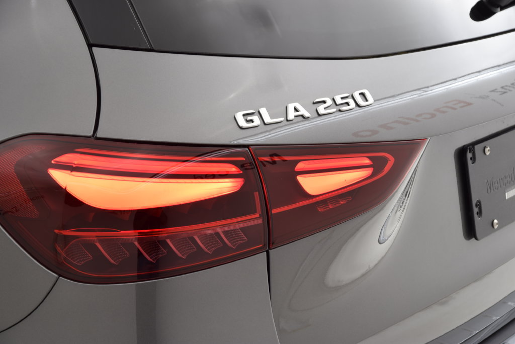 New 2026 Mercedes-Benz GLA 250 image 12