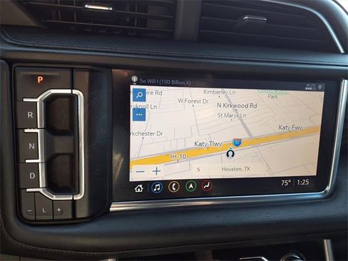 Used 2021 GMC Yukon XL Denali image 17