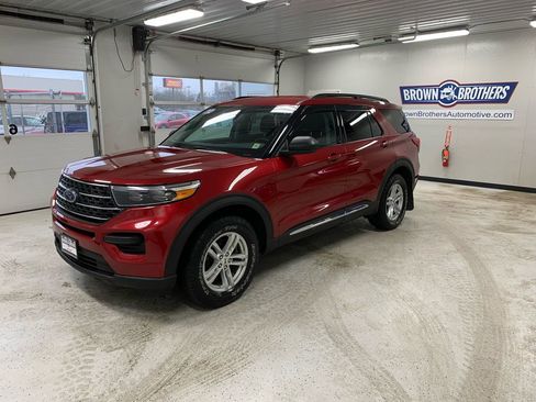 Used 2022 Ford Explorer XLT w/ Class IV Trailer Tow Package image 1