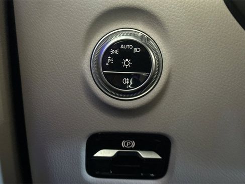 Certified 2025 Mercedes-Benz C 300 Sedan image 35