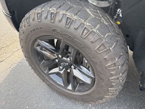 Used 2022 Chevrolet Silverado 1500 Custom Trail Boss image 12