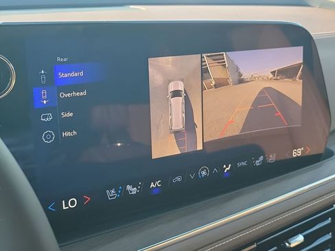 New 2026 Chevrolet Suburban High Country image 31