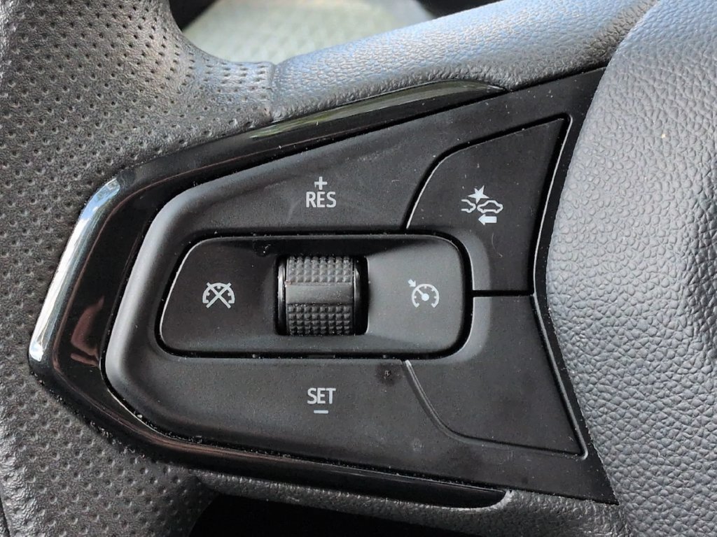 Used 2026 Chevrolet Trax LT FWD image 6