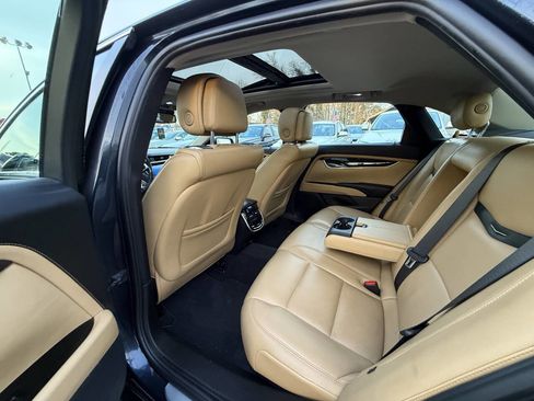 Used 2013 Cadillac XTS Premium image 11