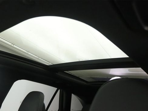 New 2026 Mercedes-Benz GLC 300 image 13